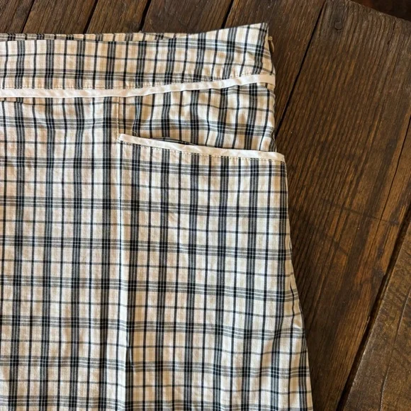 IZOD GOLF Skort Skirt Shorts Cream, Beige & Black Plaid Womens Size 16 - Picture 2 of 13